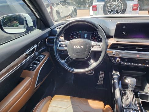 Used 2022 Kia Telluride SX w/ SX Prestige Package AWD/4WD image 11