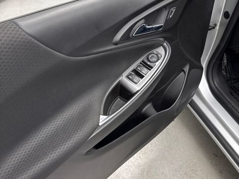 Used 2018 Chevrolet Malibu LT FWD image 13