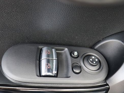 Used 2022 MINI Cooper SE w/ Driver Assistance Package image 22