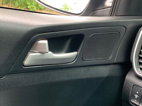 Used 2020 Kia Sportage LX image 24