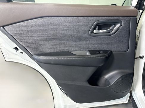 Used 2023 Nissan Rogue SV FWD image 26
