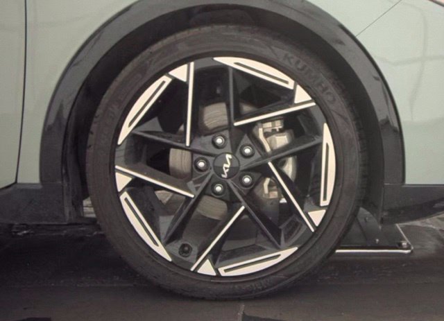Certified 2025 Kia K4 EX FWD image 16