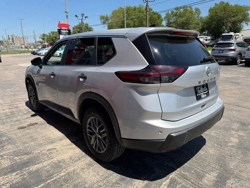 Used 2024 Nissan Rogue S FWD image 5