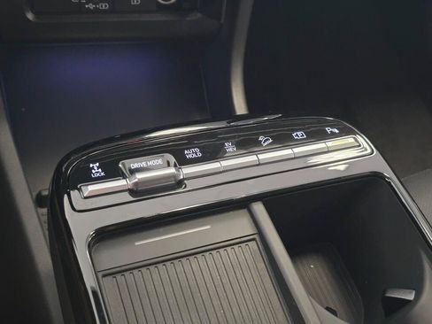 New 2026 Hyundai Tucson Limited AWD/4WD image 32