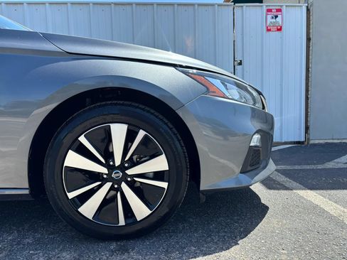 Used 2021 Nissan Altima 2.5 SV AWD/4WD image 8