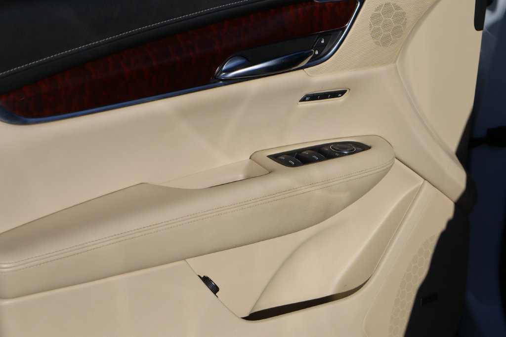 Certified 2017 Cadillac XT5 Premium Luxury FWD image 19