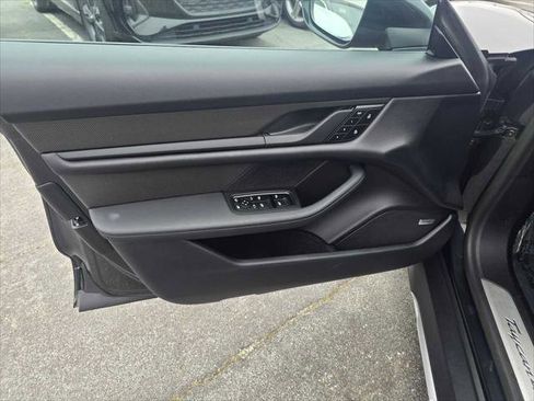 Used 2024 Porsche Taycan 4S image 24