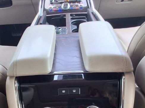 Used 2019 Lincoln Navigator L Reserve AWD/4WD image 18