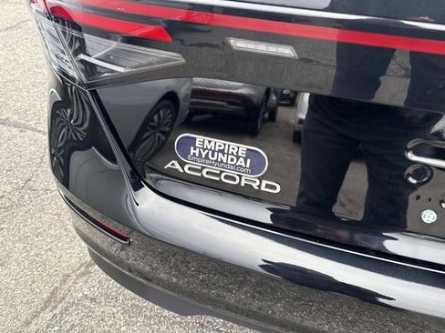 Used 2025 Honda Accord SE image 6