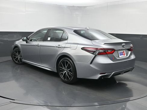 Used 2022 Toyota Camry SE w/ Convenience Package FWD image 22
