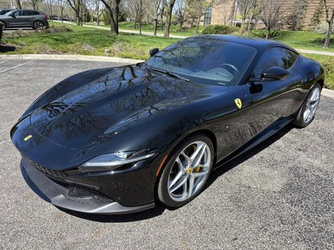 Used 2022 Ferrari Roma image 3