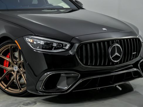 Used 2025 Mercedes-Benz S 63 AMG S image 3