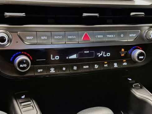 Used 2025 Kia Telluride S FWD image 16