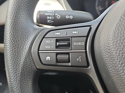 Used 2025 Honda HR-V LX image 30