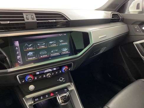 Used 2020 Audi Q3 2.0T Premium Plus w/ Premium Plus Package image 25