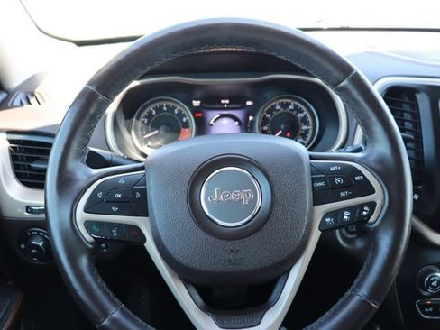 Used 2014 Jeep Cherokee Trailhawk w/ Technology Group AWD/4WD image 19