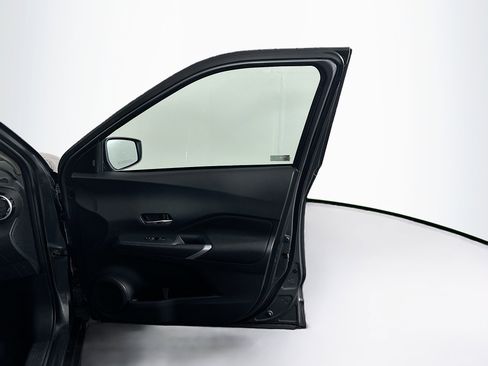 Used 2024 Nissan Kicks SV image 30