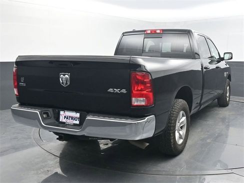 Used 2020 RAM 1500 Classic SLT image 5