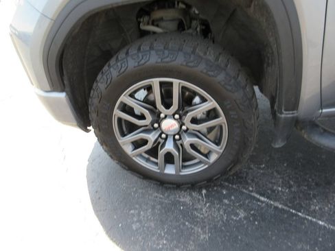 Used 2021 GMC Sierra 1500 AT4 w/ AT4 Value Package AWD/4WD image 16
