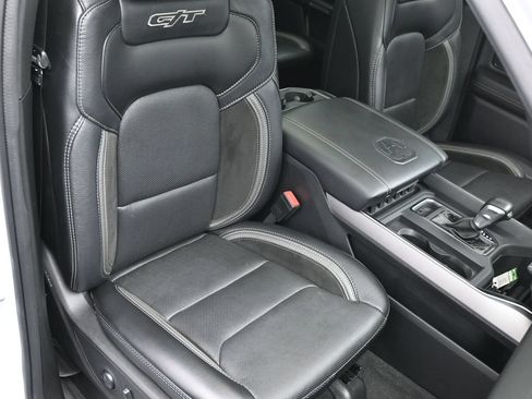 Used 2023 RAM 1500 Laramie AWD/4WD image 15