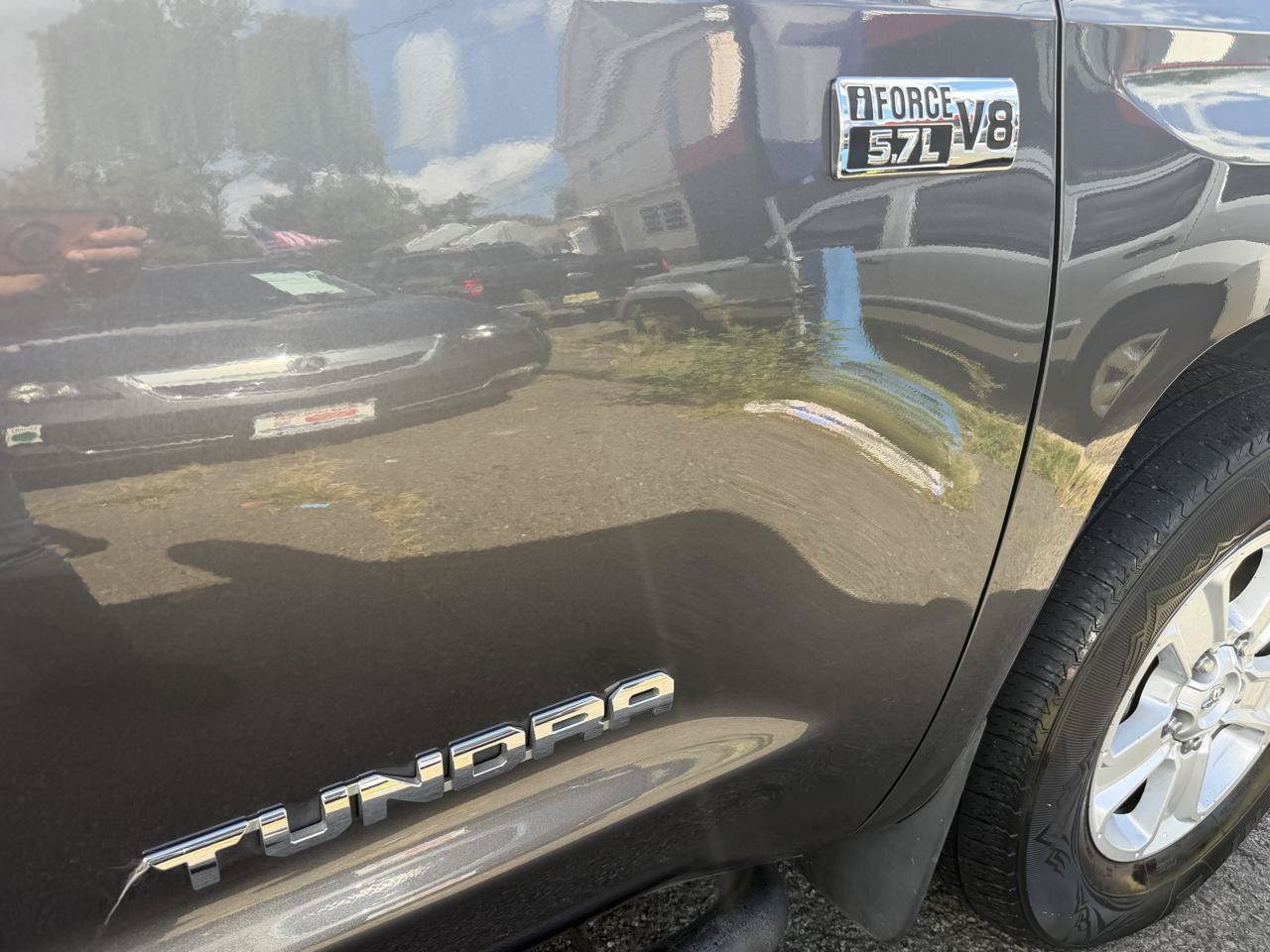 Used 2021 Toyota Tundra SR5 AWD/4WD image 17
