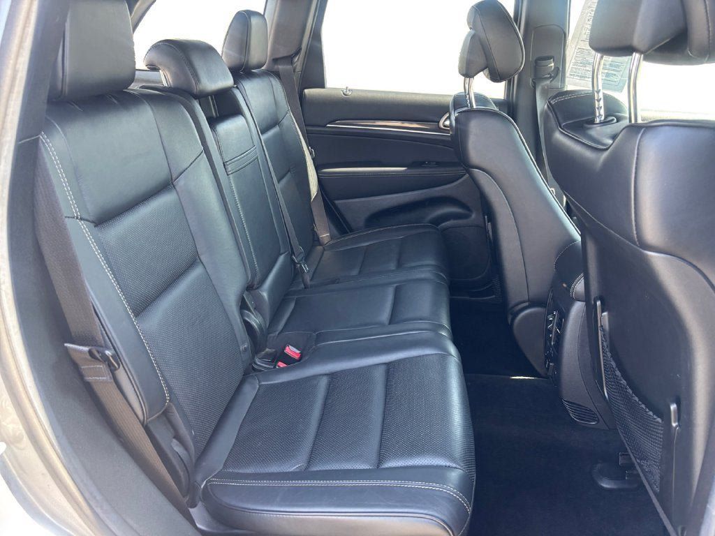 Used 2014 Jeep Grand Cherokee Overland w/ Advanced Technology Group RWD image 18