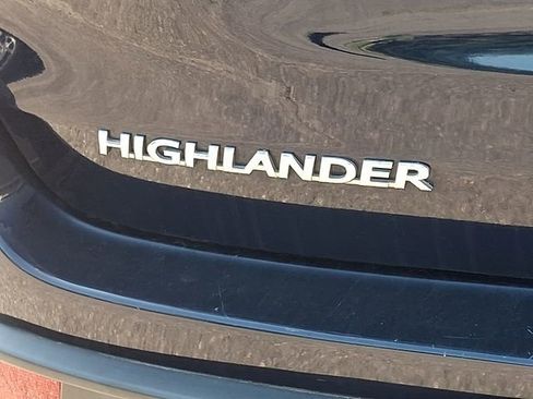 Used 2014 Toyota Highlander XLE AWD/4WD image 34