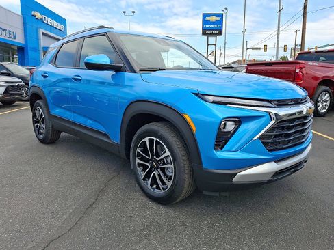 New 2026 Chevrolet TrailBlazer LT w/ Convenience Package AWD/4WD image 2