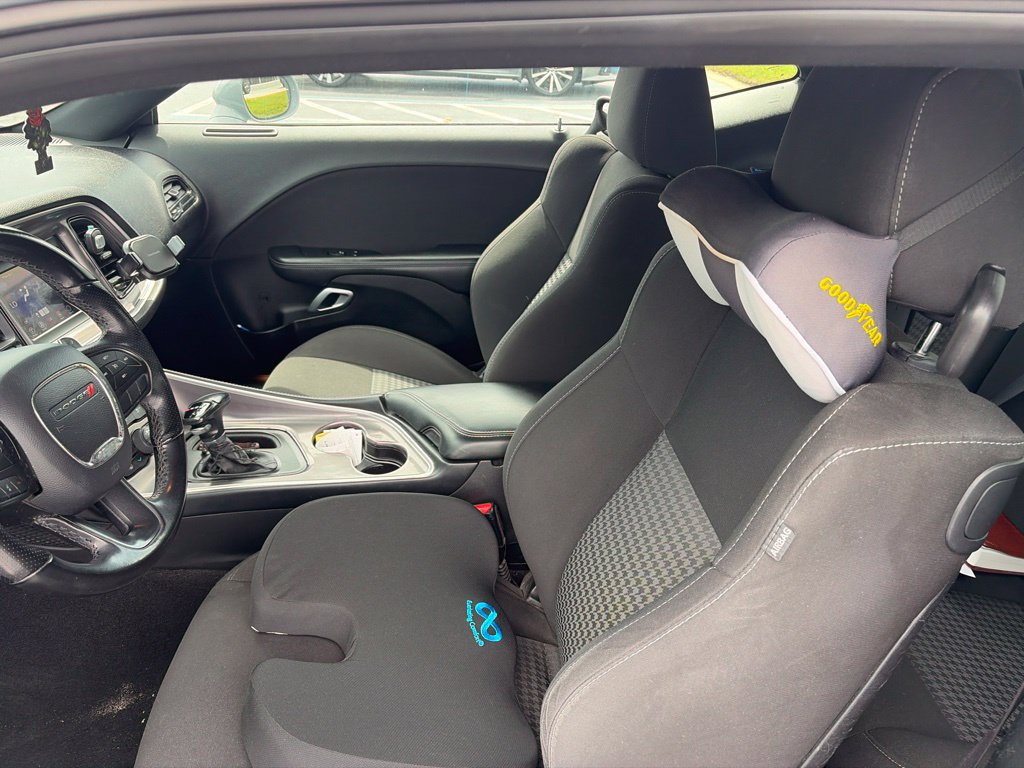 Used 2022 Dodge Challenger GT RWD image 9