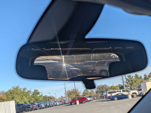 Used 2019 Chevrolet Equinox LT image 20