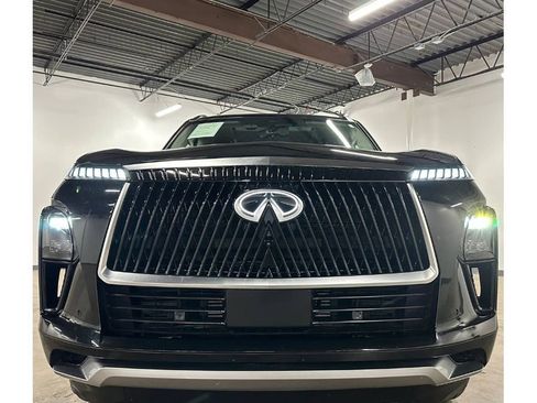 Used 2025 INFINITI QX80 Sensory AWD/4WD image 3
