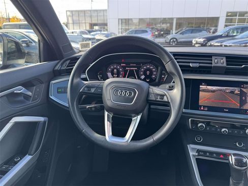 Used 2022 Audi Q3 2.0T Premium Plus w/ Premium Plus Package image 12