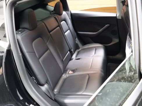 Used 2023 Tesla Model Y Long Range image 24