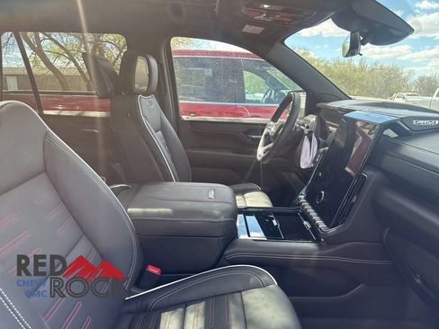 Used 2026 GMC Yukon AT4 Ultimate w/ LPO, Floor Liner Package AWD/4WD image 3