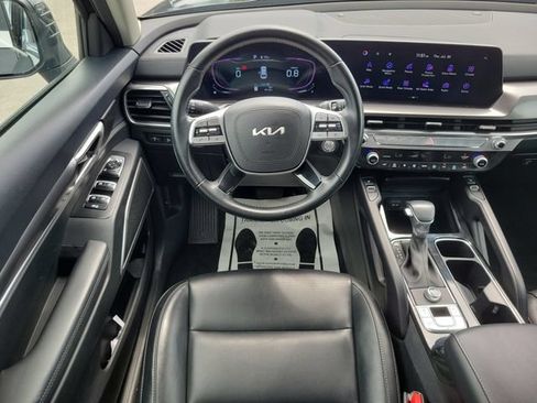 Used 2025 Kia Telluride S FWD image 14