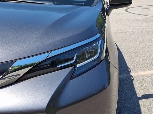 Used 2021 Toyota Sienna XLE FWD image 11