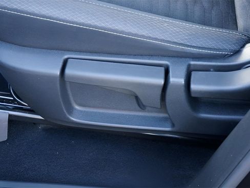 Used 2022 Nissan Pathfinder S image 18