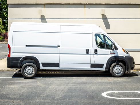 Used 2022 RAM ProMaster 2500 FWD image 9