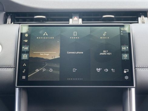 Certified 2025 Land Rover Discovery Sport Dynamic SE AWD/4WD image 17