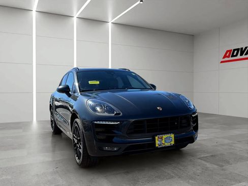 Used 2018 Porsche Macan GTS AWD/4WD image 2