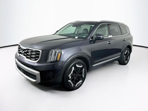 Used 2025 Kia Telluride S FWD image 3