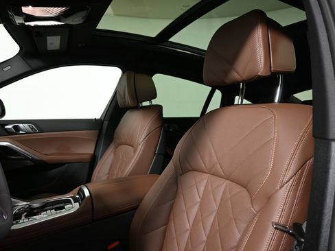 New 2026 BMW X6 xDrive40i w/ Climate Comfort Package image 16
