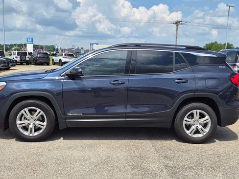 Used 2019 GMC Terrain SLE w/ Driver Convenience Package FWD image 5