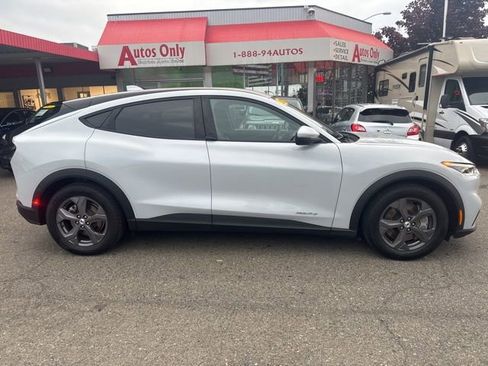 Used 2022 Ford Mustang Mach-E Select image 4