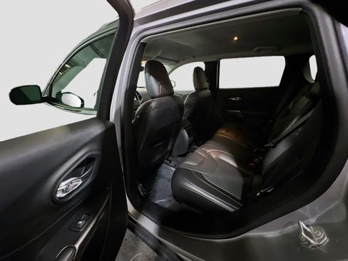 Used 2021 Jeep Cherokee Latitude Lux image 17