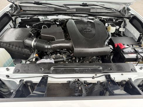 Used 2022 Toyota Tacoma TRD Off-Road image 20