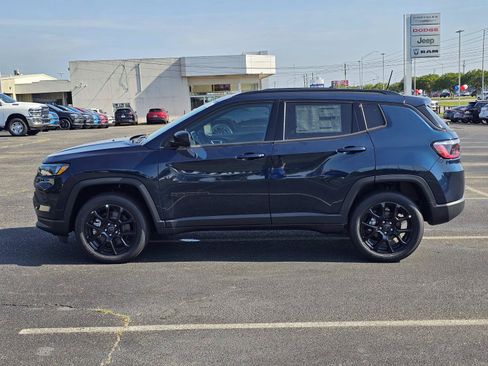 New 2026 Jeep Compass Latitude AWD/4WD image 13
