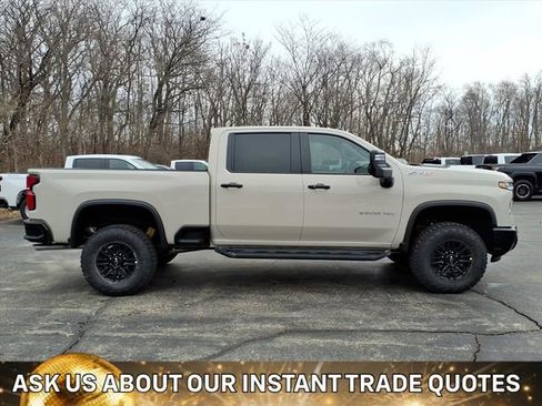 New 2026 Chevrolet Silverado 2500 ZR2 image 3