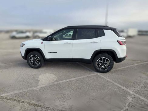 New 2026 Jeep Compass Trailhawk image 6