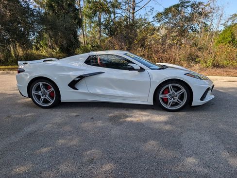 Used 2021 Chevrolet Corvette Stingray image 10